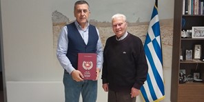 Στον περιφερειάρχη ο Σπύρος Μπαρμπούτης